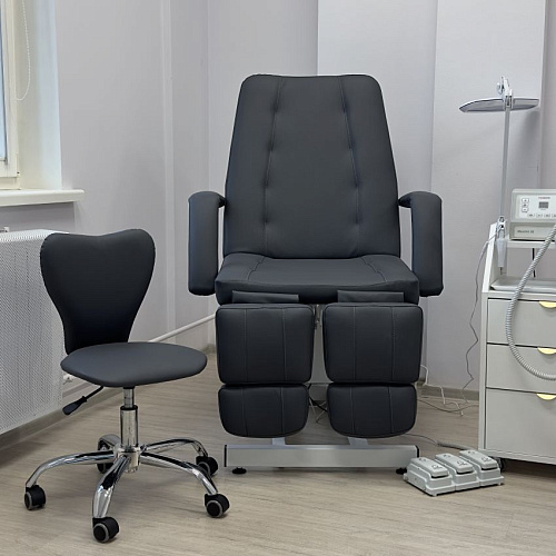 Стулья мастера педикюра: Перфекто для педикюра на низком подъемнике (UNICO, хром) за 450 руб. Фото 9